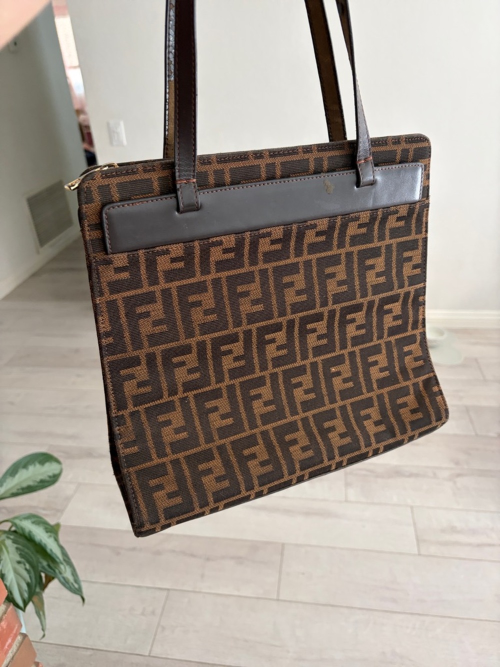 FENDI Brown Leather Tote Bag Zucca strap flaw - Picture 8 of 16